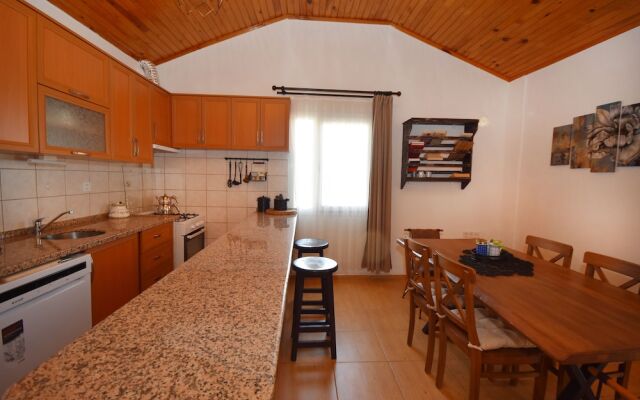 Villa Cansel by Helaltatilvillari