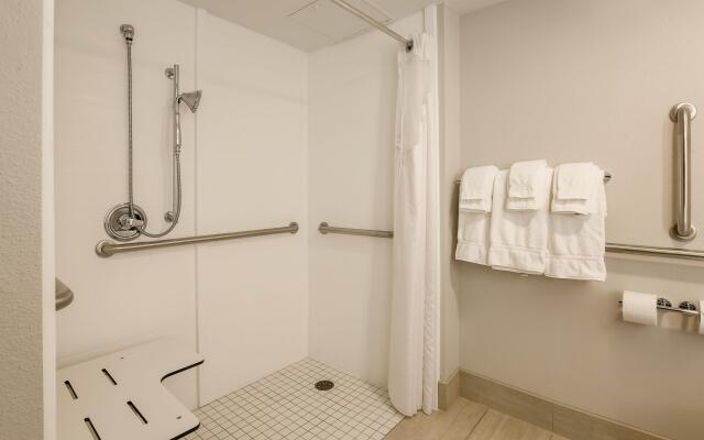 Holiday Inn Express Milwaukee-West Medical Center by IHG