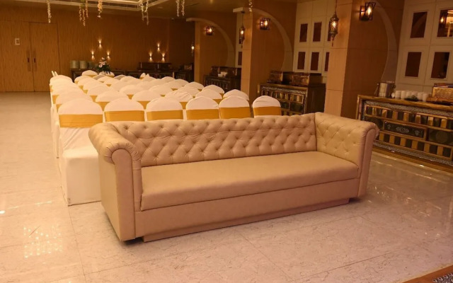 Sethi Grand Hotel
