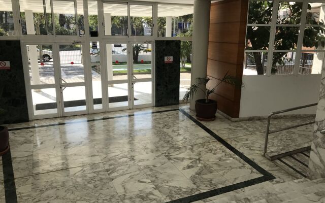Costa Dorada Apartments