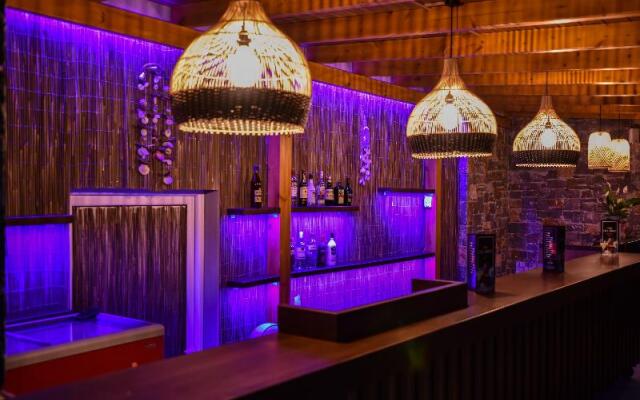 Del Mar Apartments in Stalis