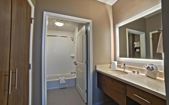 Staybridge Suites Houston - Humble Beltway 8 E by IHG