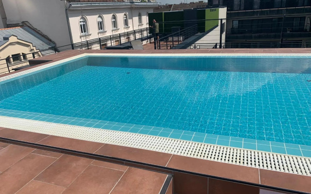 Romantic Deluxe Studio In The City's Epicentrum