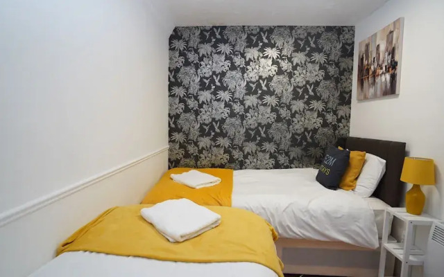 Ground floor Apt Slough by Easy2Manage