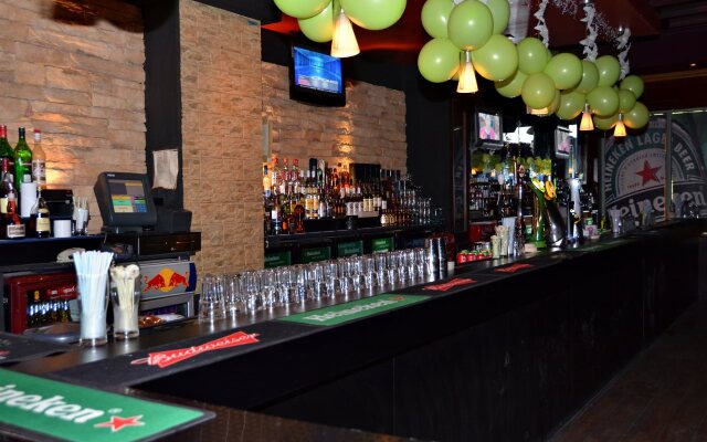 Pars International Hotel