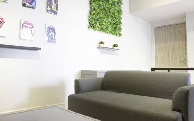 Spacious 2BR Apartment at Newton Residence near Toll Buah Batu