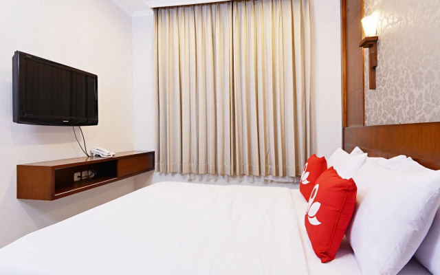 ZEN Rooms Cihampelas Otten