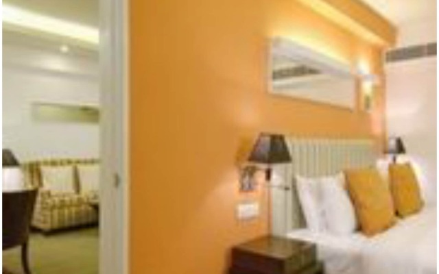 Vivanta Vijayawada, MG Road