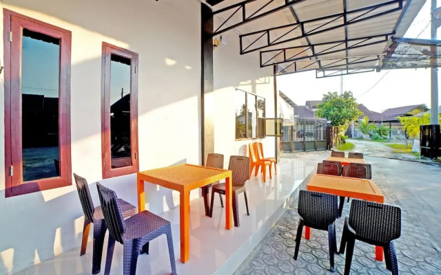 OYO 90618 Hanania House Syariah