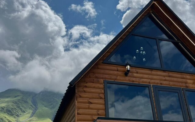 Kazbegi Inn Cottages