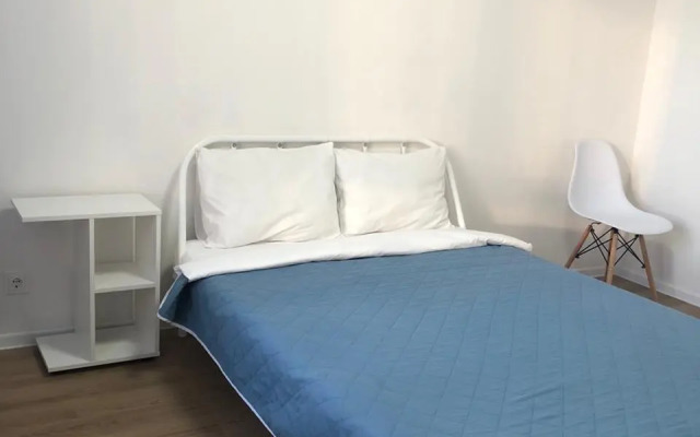 Апартаменты на переулке Полимерном 13