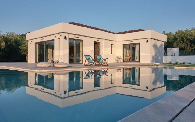 Drallos Luxury Villa