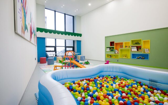 CO-OP City Hotel Harborview