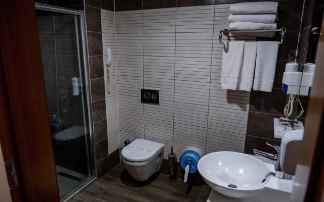 Selcuk Hotel Sems-i Tebrizi