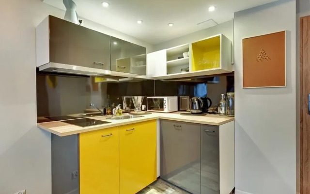 Navy Group - Old Town Apartments