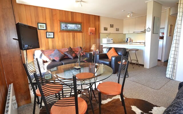 Hotham 1750 4