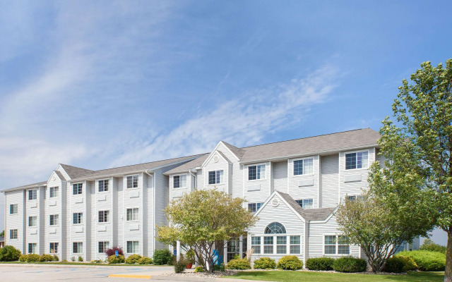 Microtel Inn & Suites By Wyndham Clear Lake