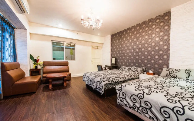 Love Night Market Inn