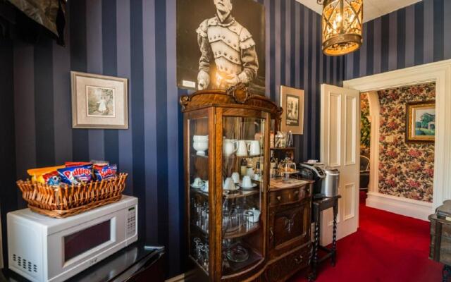 Hughson Hall Bed & Breakfast