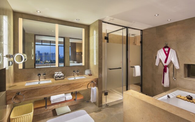 DoubleTree by Hilton Guangzhou Science City-Free Shuttle Bus Service During Canton Fair Period