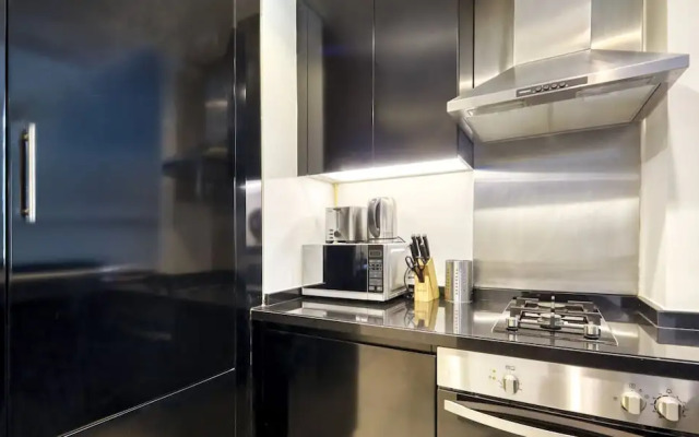 The Cosmopolitan Serene Living in a One Bedroom