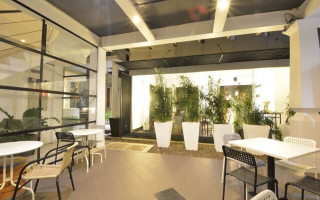 ZEN Rooms Kemang Ampera