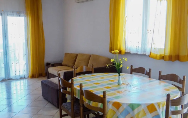 Beautiful Coastline View Apartment a4