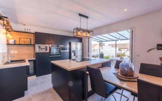 Villa avec piscine au calme 6 personnes