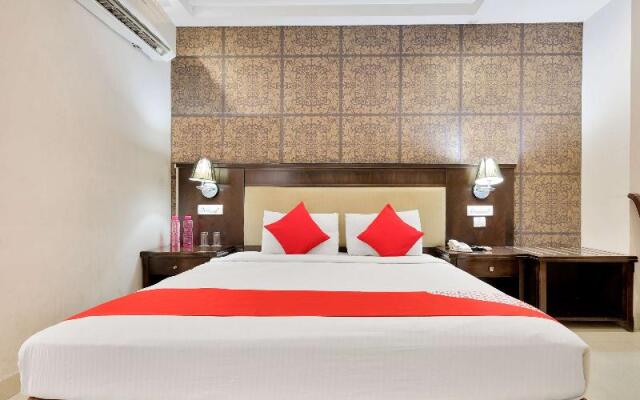 Capital O 12384 Hotel Rudra Grand