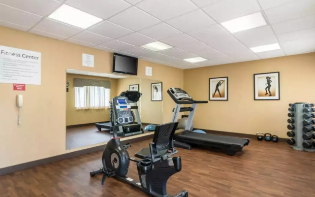 Holiday Inn Express and Suites Hannibal