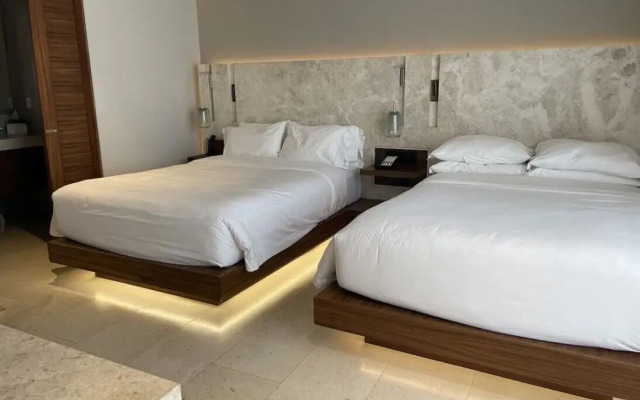 2BD Oceanfront Presidential Suite SCabo