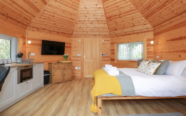 Honeybee Retreat