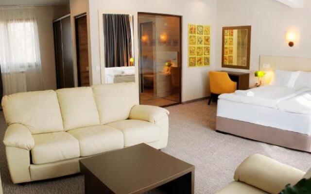 Hotel Happy