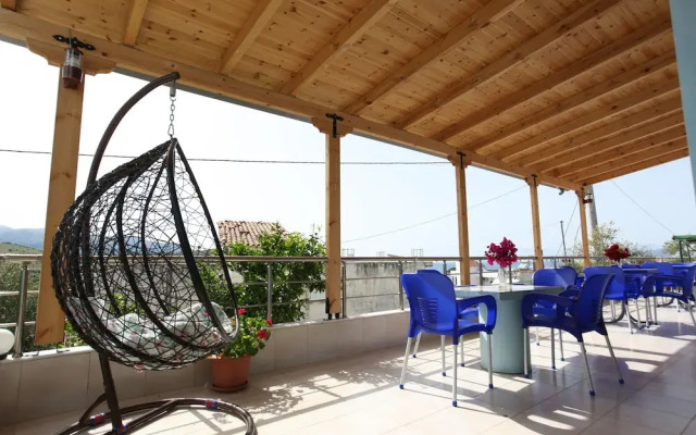 Joni Apartments