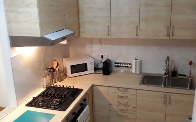 Parvis de Saint Gilles Apartments (Peymans)
