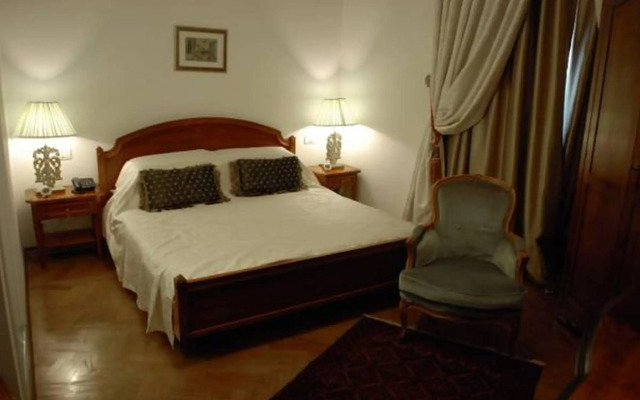 Grand Boutique Hotel