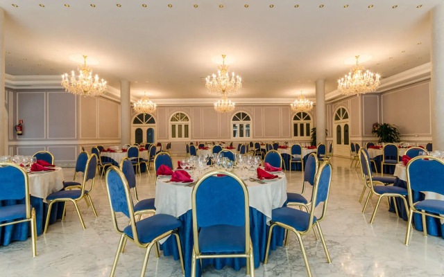 Hotel  Madrid Parla