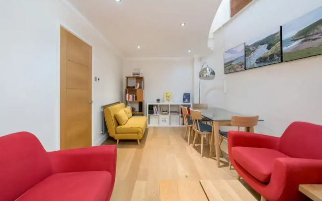 Great flat near St Pauls Cathedral