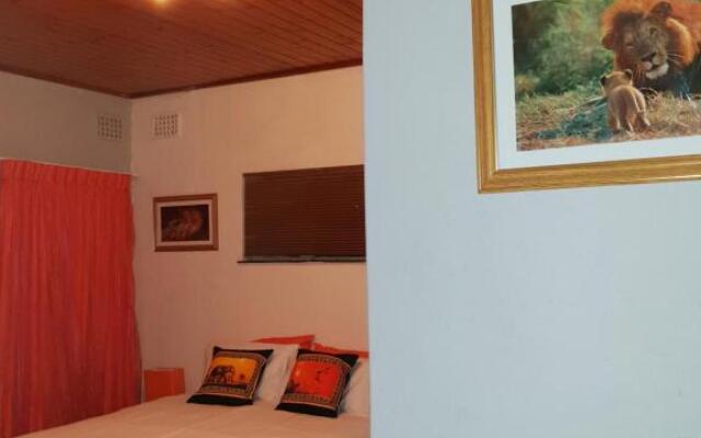 Lyronne Guest house, Shuttle and Tours