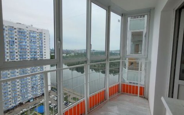 Apartments in White Dews on Yaryginskaya emb. 11