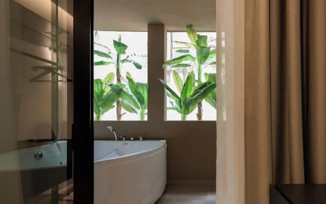Blanco Athens Aparthotel