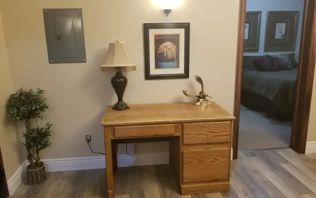 Silver Horseshoe Inn