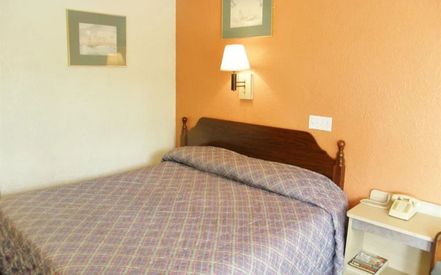 The Economy Inn - Wesley Chapel