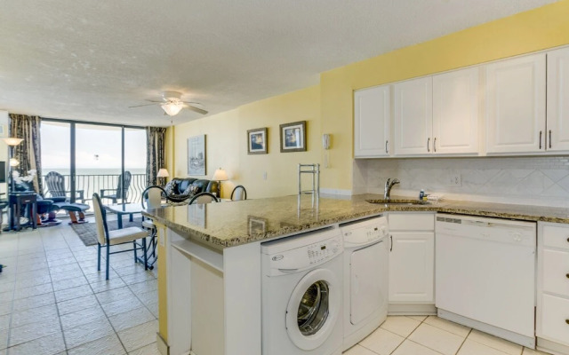 Private 3BR's at Palms by Hosteeva