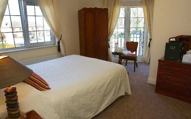 Robeen House