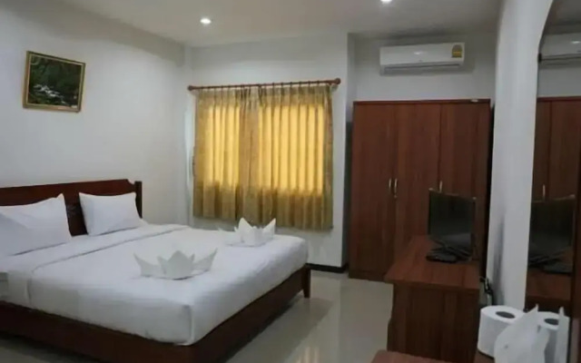 De-complex Apartment