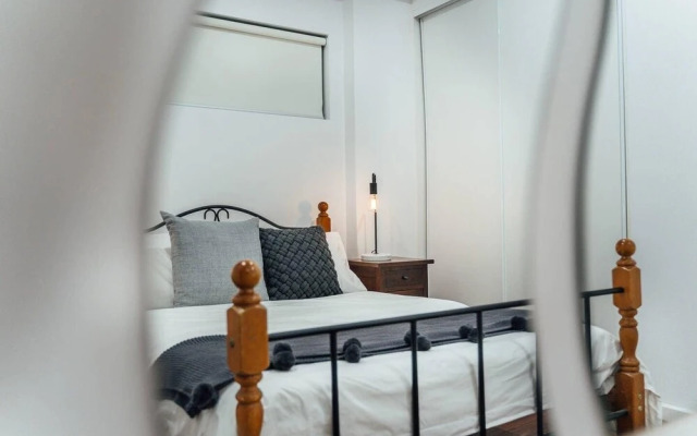 Tropicana on Bent - WiFi - Nespresso Heart of East End