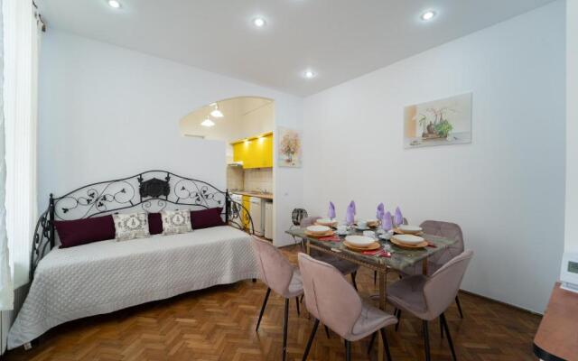 5* noble house in historic center