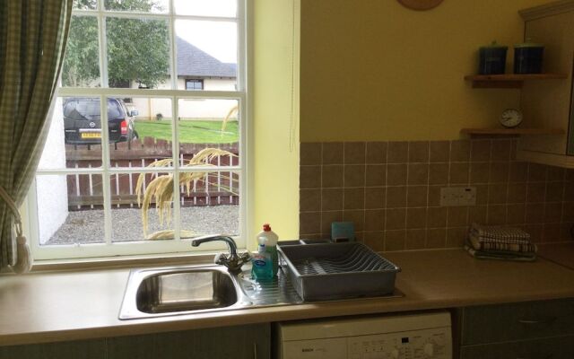 Inverness Apartments - Courtyard