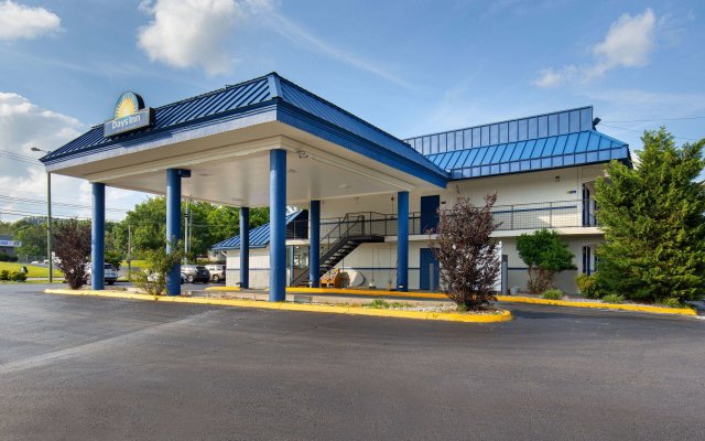 Days Inn by Wyndham Knoxville North